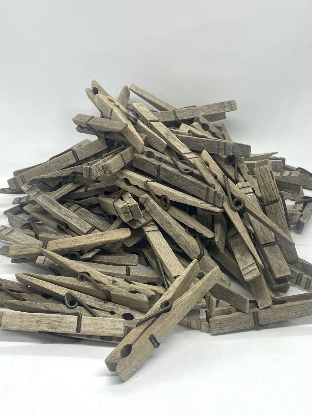 Vintage Wooden Clothespins Bulk Lot 170 Pc Weathered Wood Spring Style Craft - Picture 4 of 7